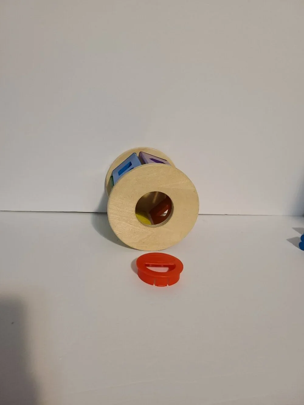 MELISSA & DOUG MATCH AND ROLL WOODEN SHAPE SORTER SKILL BUILDING TOY 14 PIECES